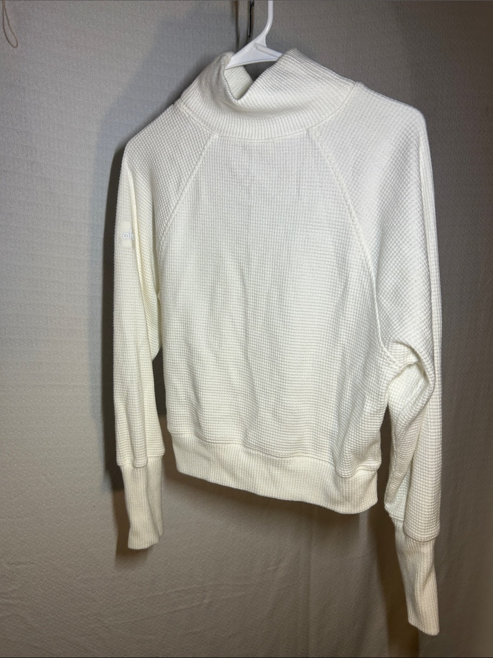ALO Yoga Cream Waffle-Knit Cowl Turtleneck Sweater